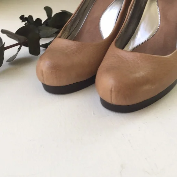 Calvin Klein Leather Fairley Heels size 8.5 - Picture 7 of 8